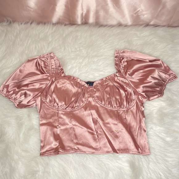 LIGHT MAUVE RUFFLE SATIN SHORT SLEEVE CROPPED LENGTH TOPS - Picture 7 of 7